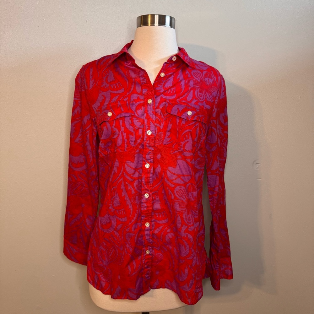 Talbots Red Floral Blouse Sz Small
100% cotton red pink shirt button up blouse